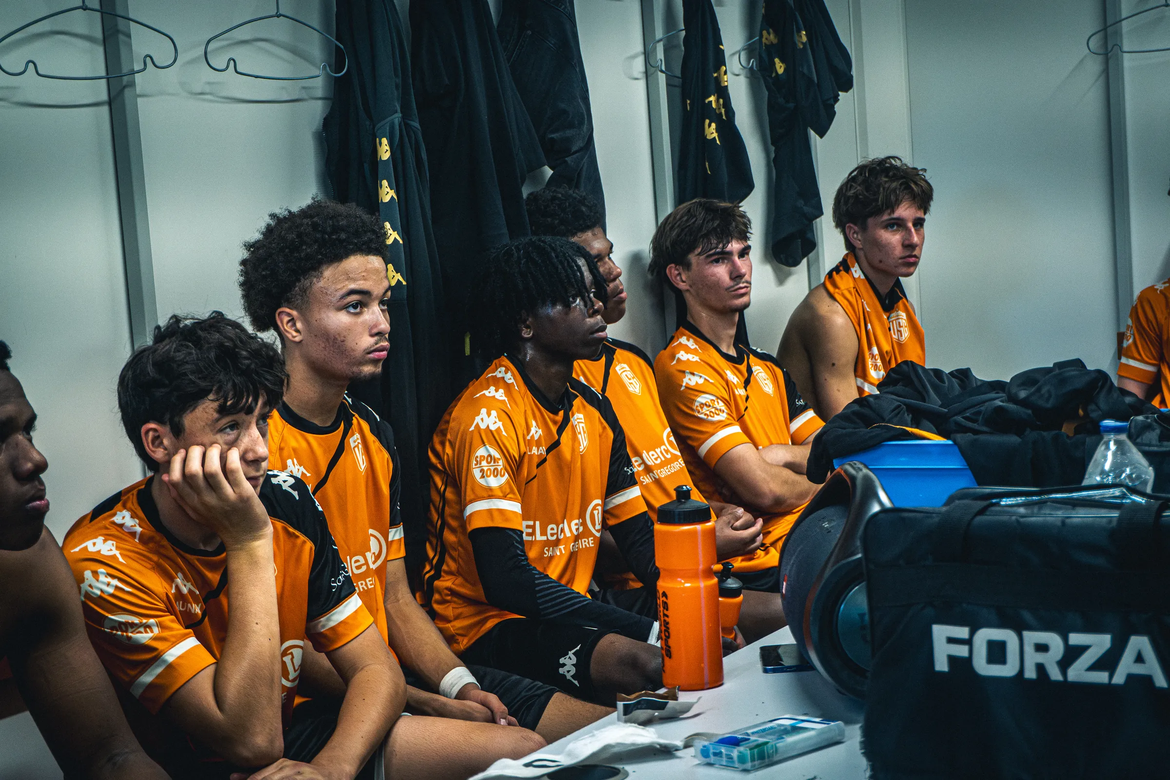 Les U18 de l'USG dans le vestiaire